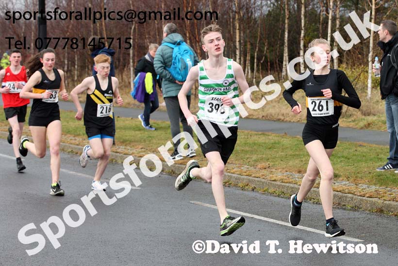 Boys and Girls under-15s Good Friday Elswick Harriers Relay, Newburn, Newcastle. Photo: David T. Hewitson/Sports for All Pics